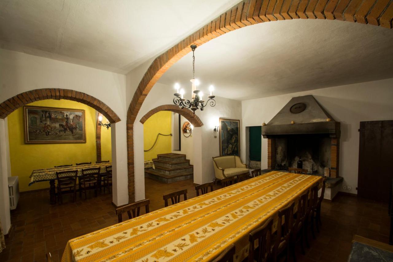 Casa Vacanze Villa Giusterna Monte Benichi Экстерьер фото
